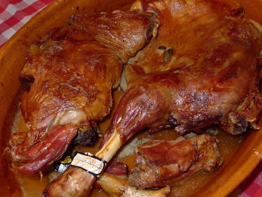 Paletilla de cordero lechal asada